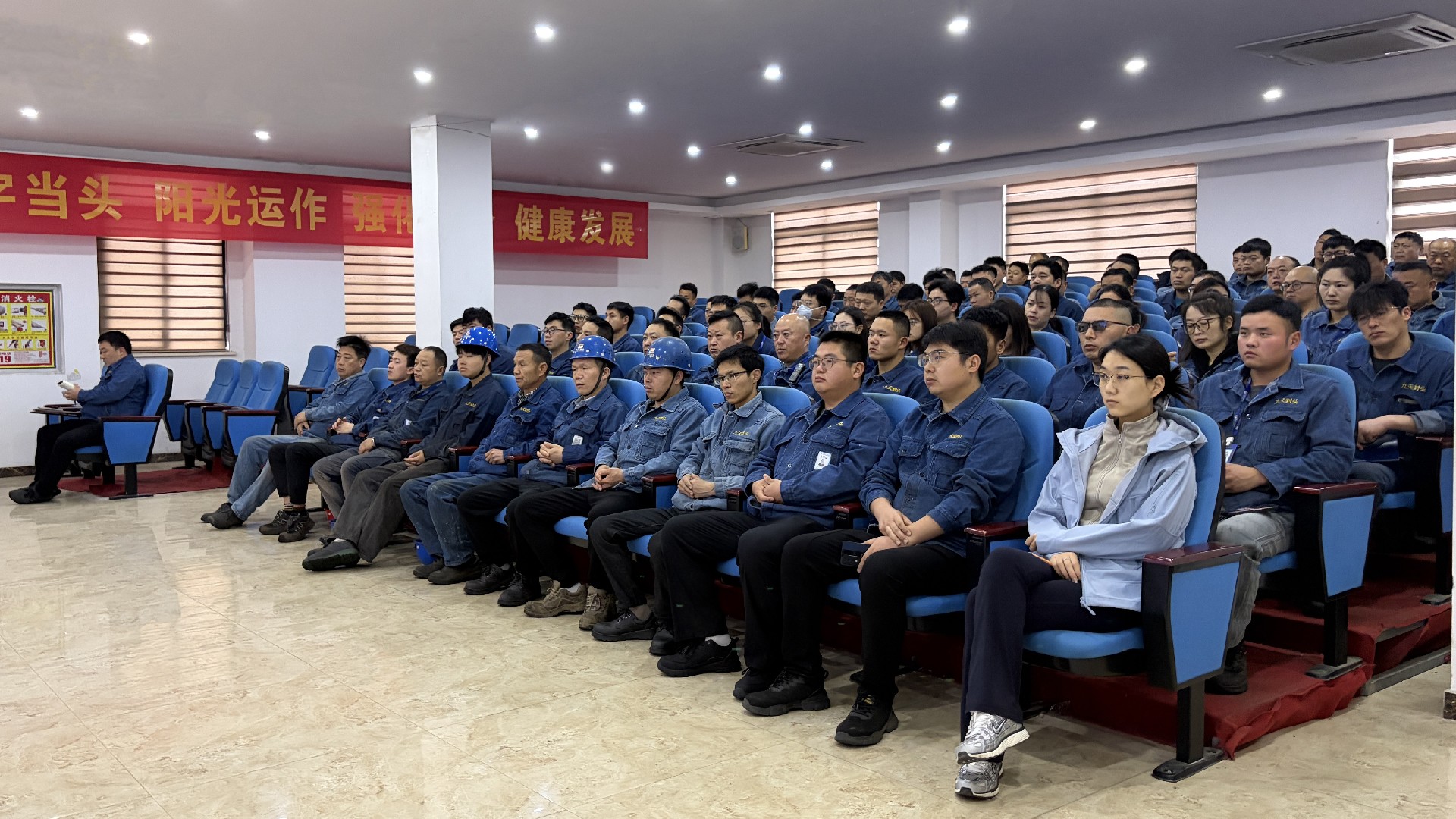 92c86357fce66572b4f1c3c5a2debcef 拷贝.jpg